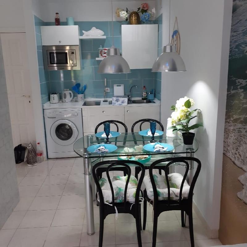 Ocean House & Perfect For You 阿德耶 外观 照片